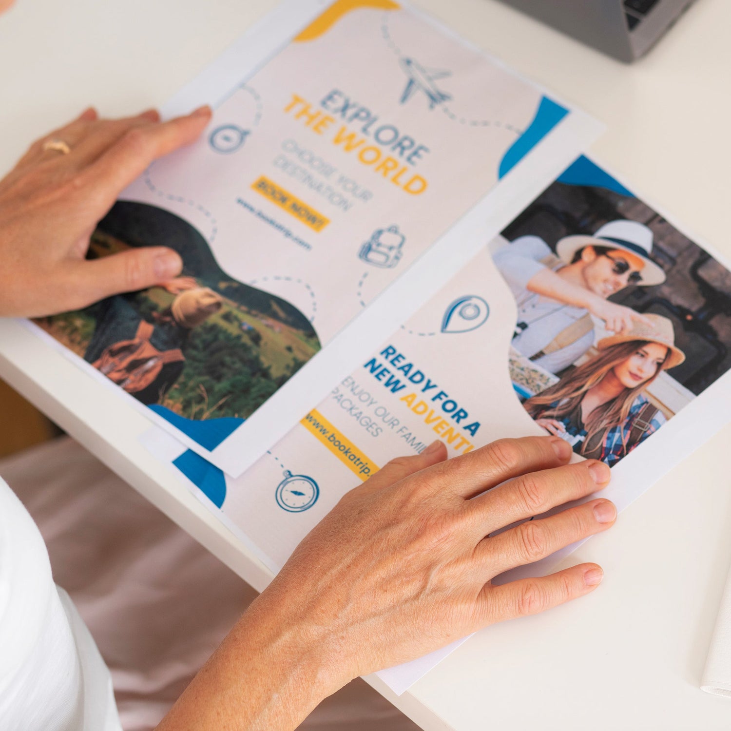 Postcards y Print Advertising