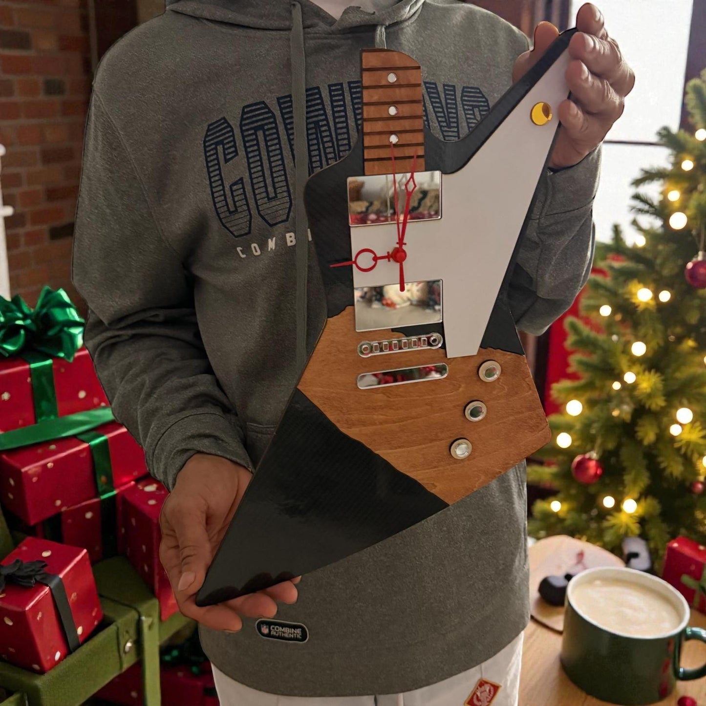 Luxury Decorative Guitar Clock