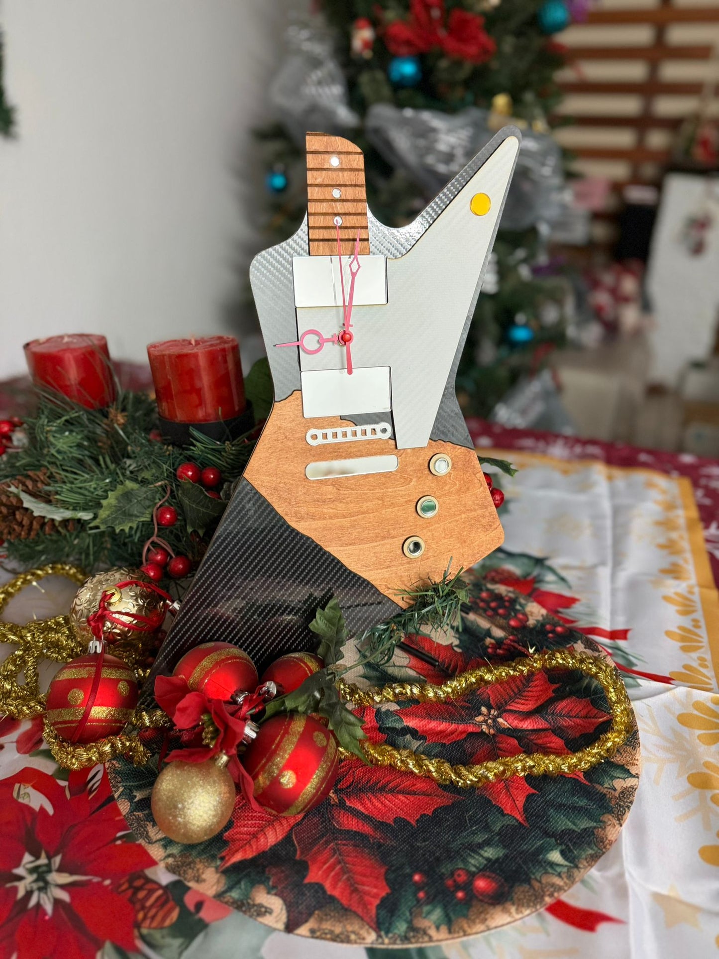 Luxury Decorative Guitar Clock